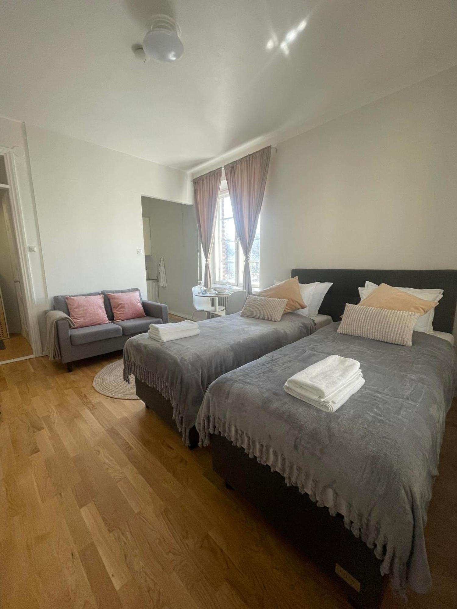 Your Chic Vibrant Airbnb Helsinki Exterior photo